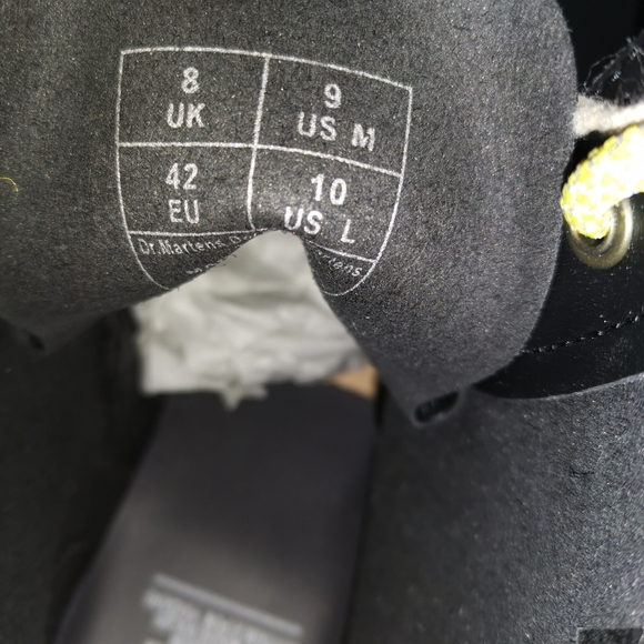 SOLD DrMARTENS - 1460 8 Eye KAWS Custom - Picture 11 of 13